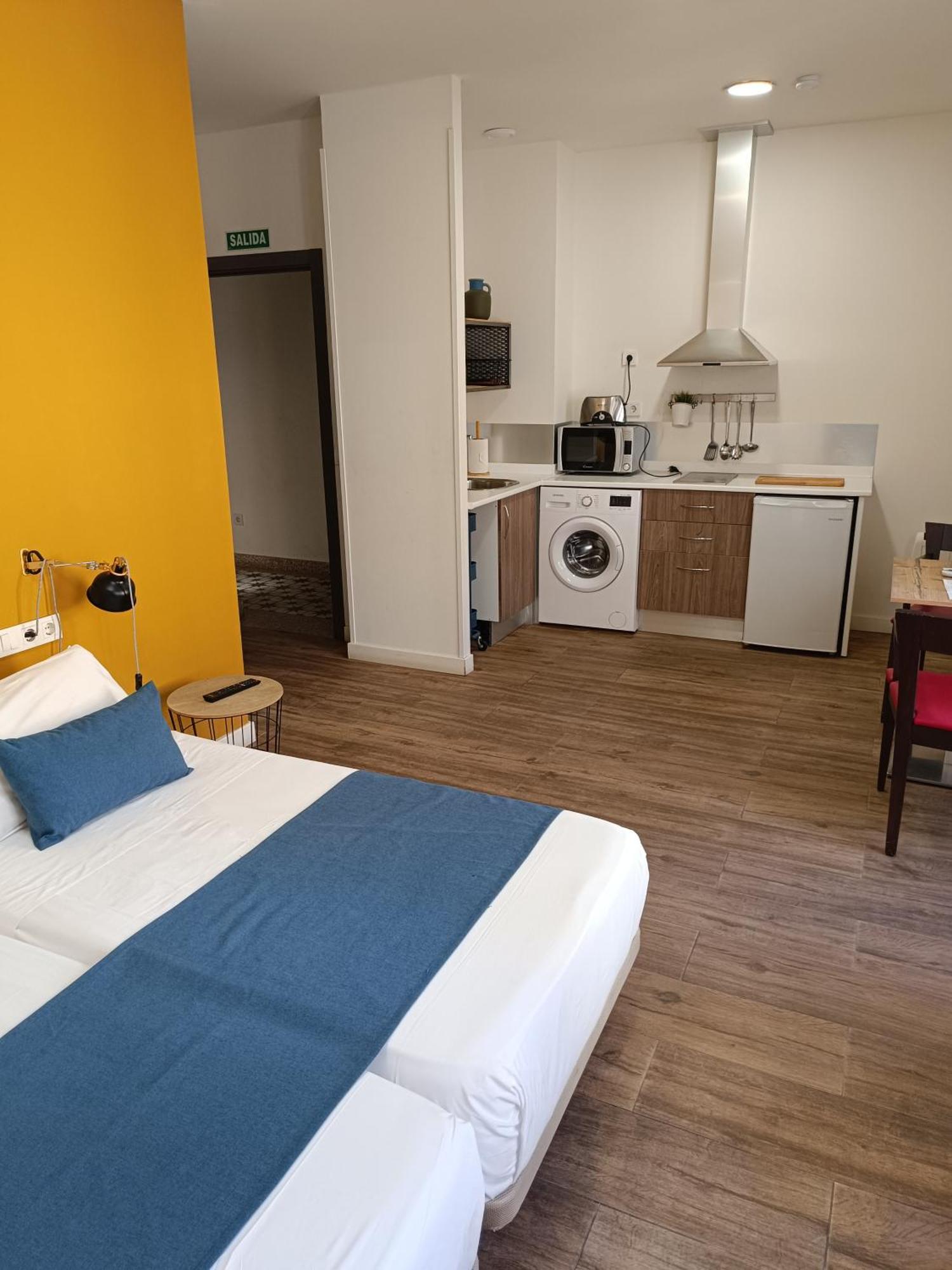 Apartamentos Al-Qazeres Luxury La Concepcion Caceres Bagian luar foto