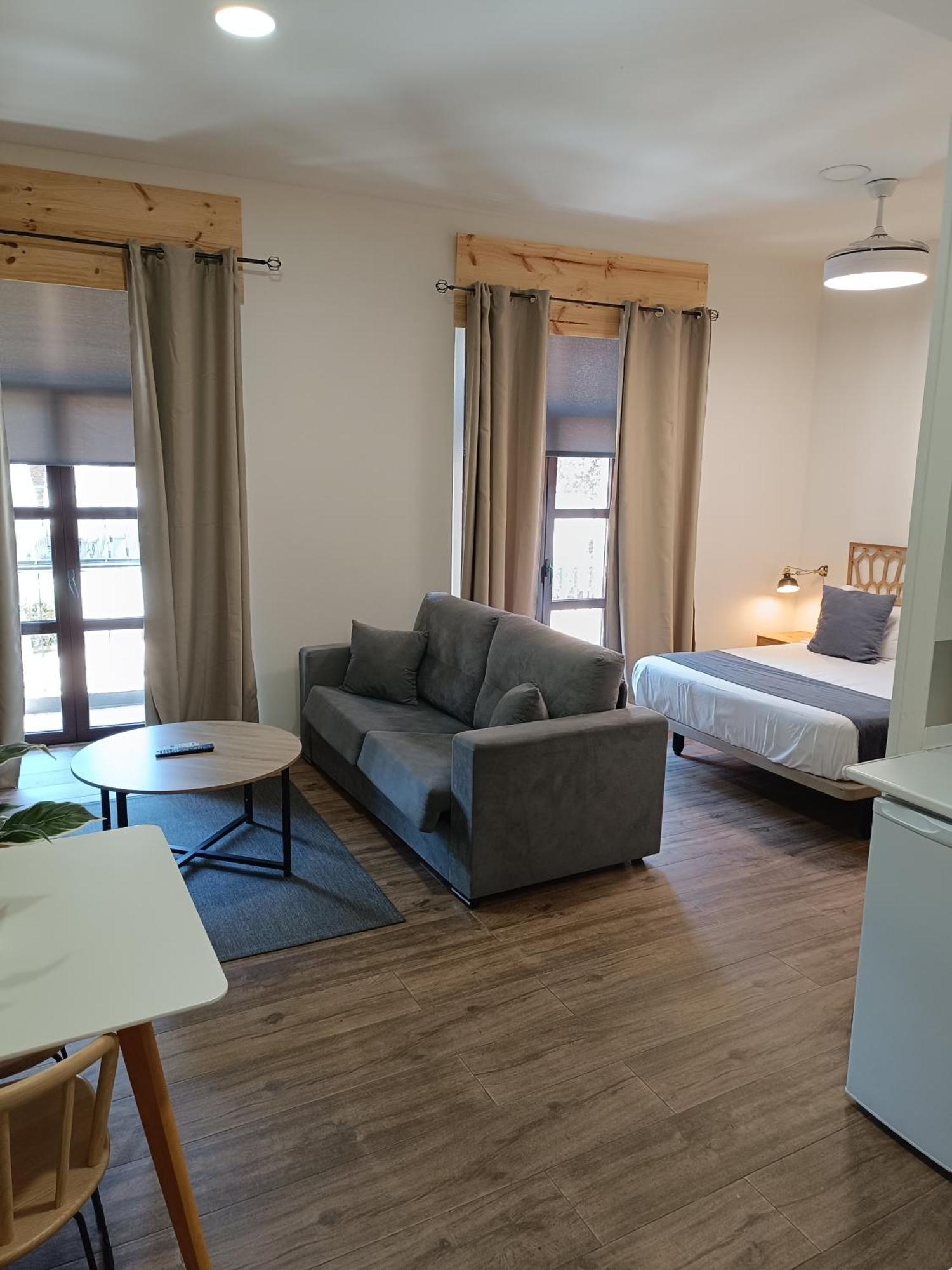 Apartamentos Al-Qazeres Luxury La Concepcion Caceres Bagian luar foto