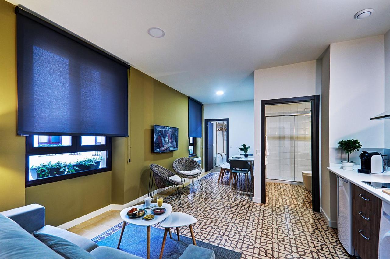 Apartamentos Al-Qazeres Luxury La Concepcion Caceres Bagian luar foto