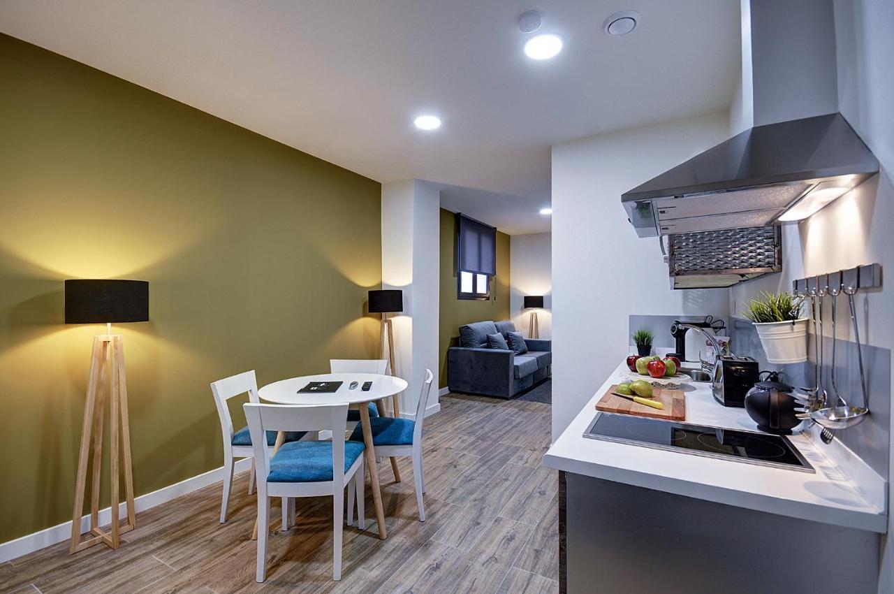 Apartamentos Al-Qazeres Luxury La Concepcion Caceres Bagian luar foto