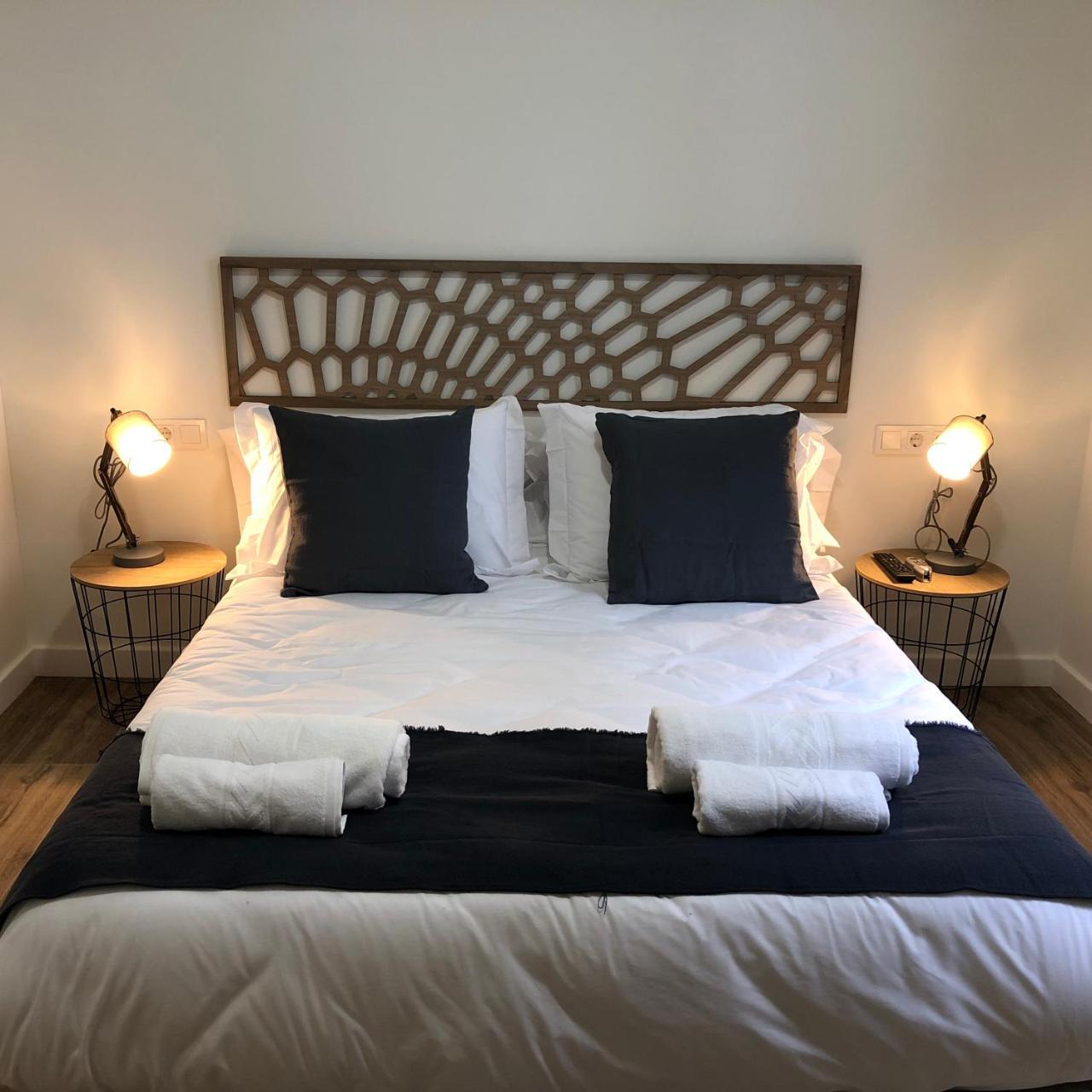 Apartamentos Al-Qazeres Luxury La Concepcion Caceres Bagian luar foto